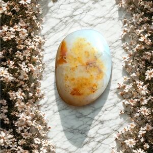 Polished Carnelian Gemstone | 122g | UV Reactive Inclusions | Goldfish Pattern